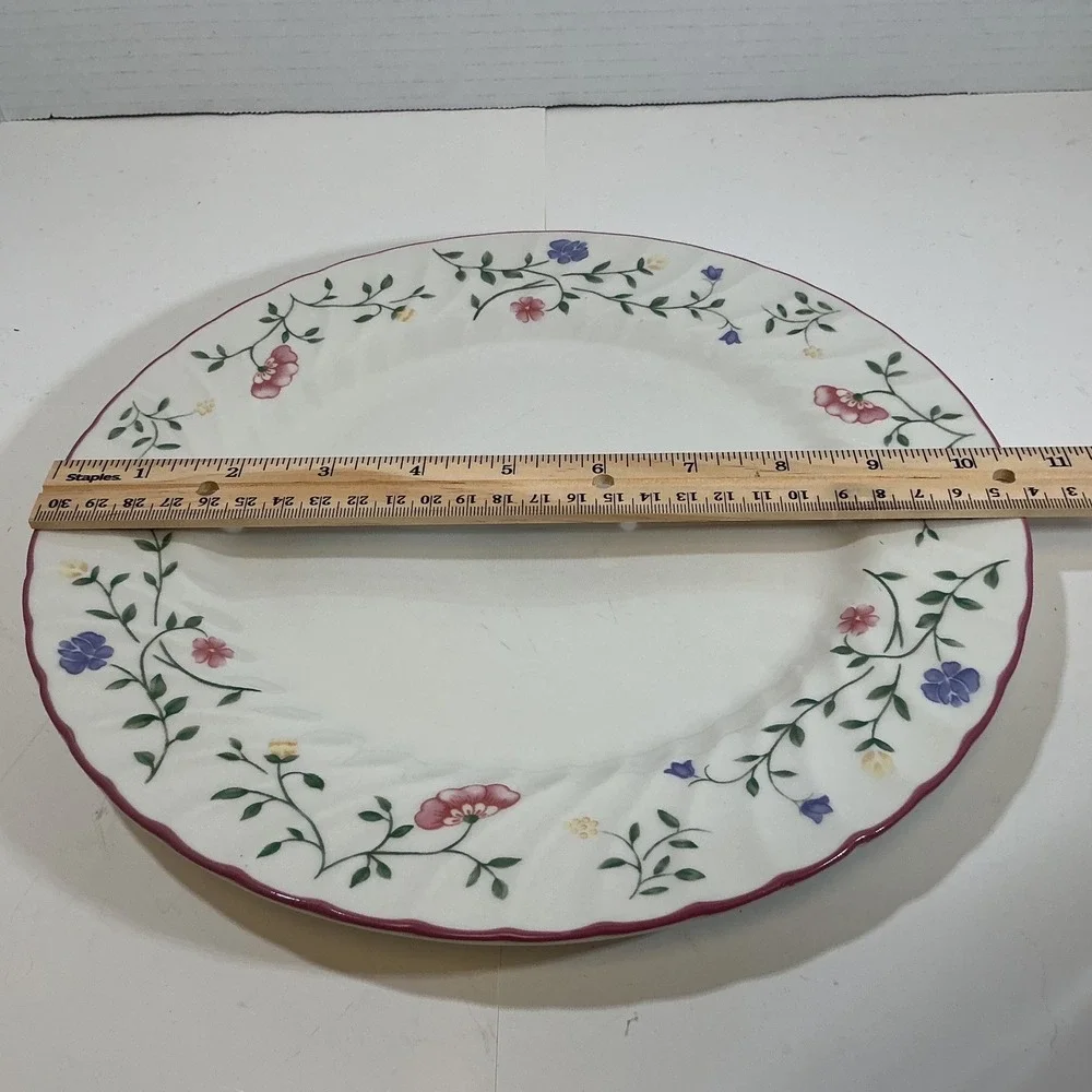 Johnson Brothers Summer Chintz Dinner Plates England Floral Swirl Rim 10.5 Inch